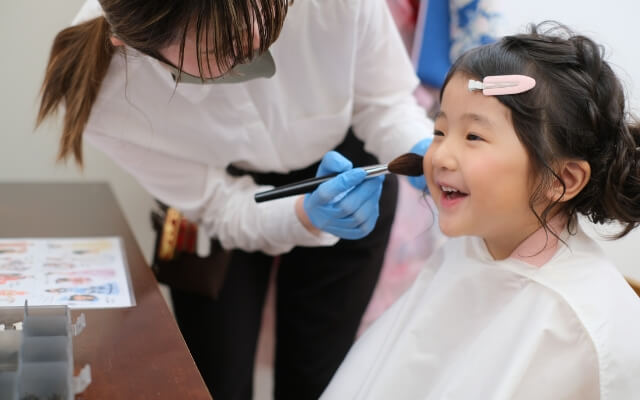 本格的なヘアメイク